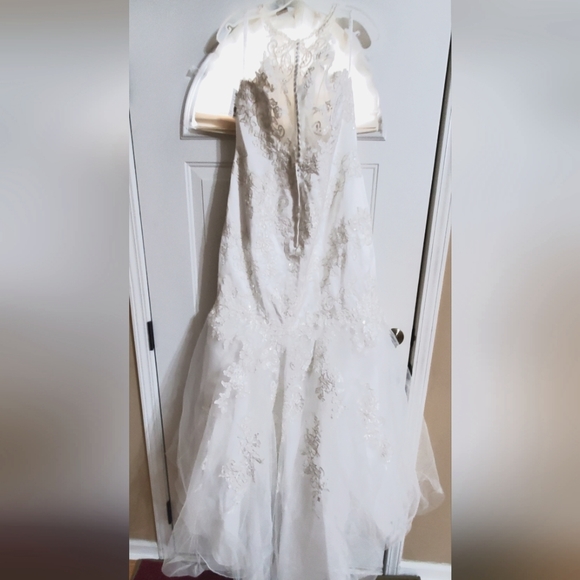 WEDDING DRESS - Picture 7 of 7